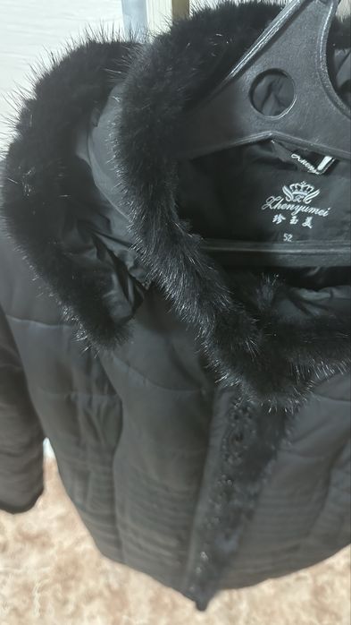 Продам зимную куртку