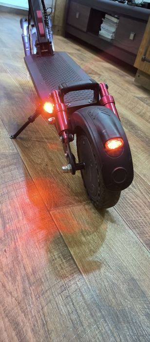 Продам электросамокат Joyor g1