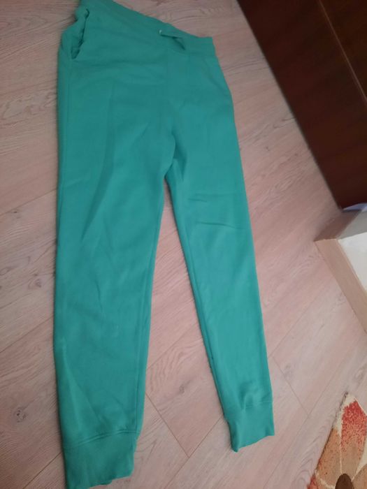 Pantaloni verzi de trening baieti 170 cm