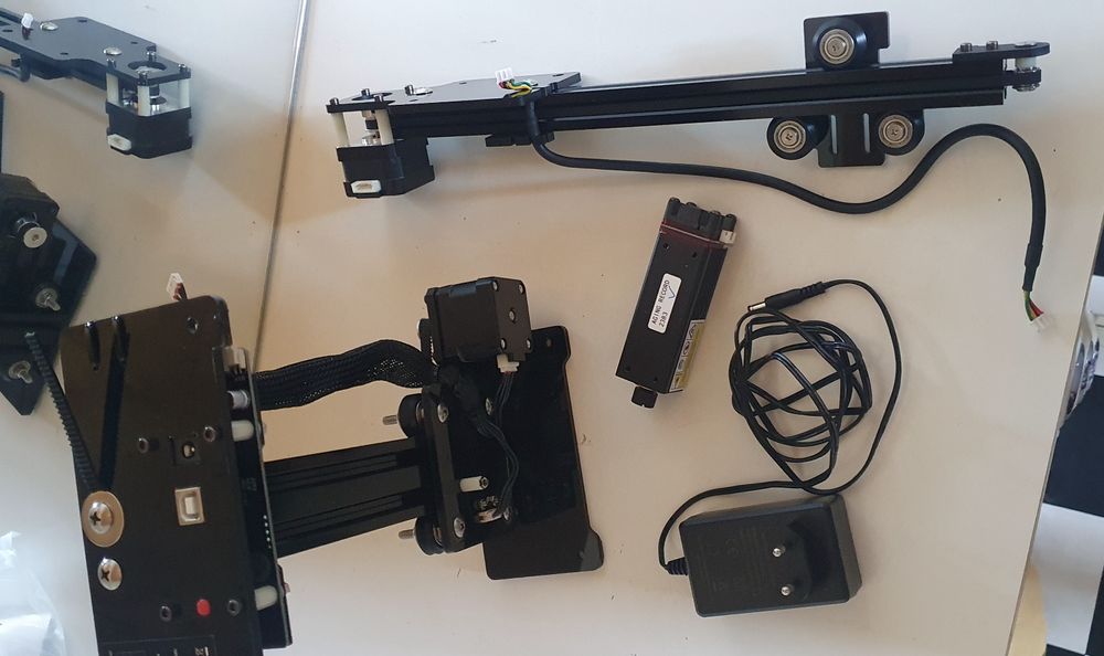 Yogichga gul tushiradigan printer