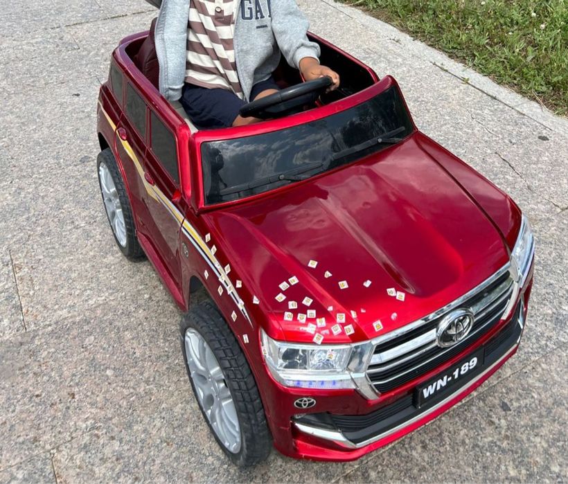 Продам машинку детскую электрическую