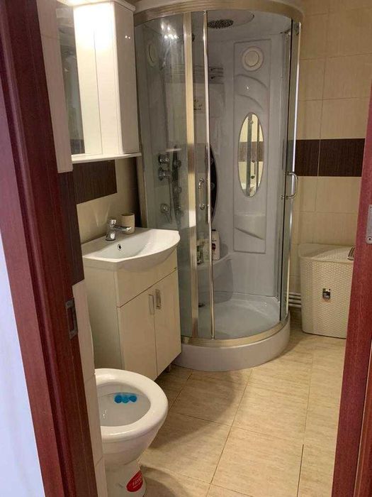 Inchiriez apartament 3 camere decomandat, Țiglina 2, mobilat/utilat complet