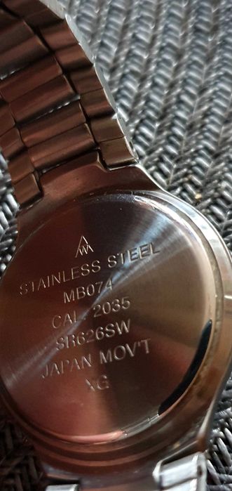 Accurist MB074 мъжки кварцов часовник с японско задвижване