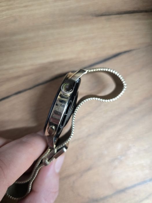 Часовник Huawei GT3