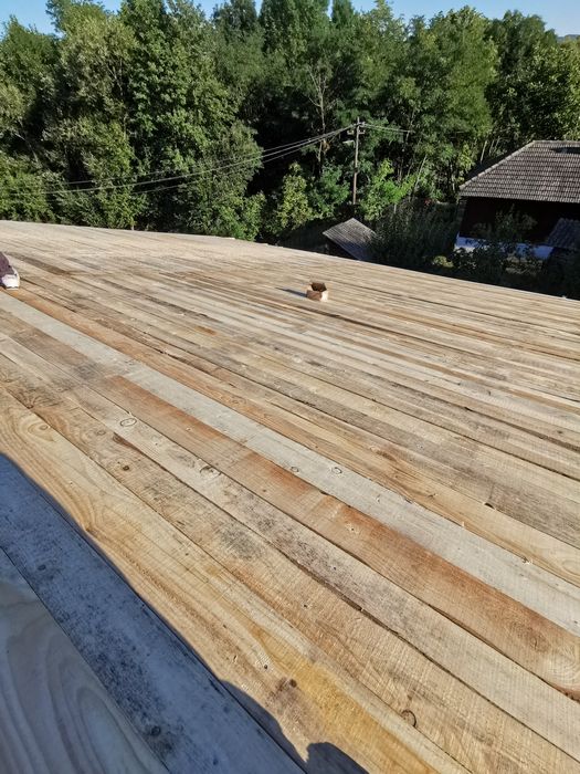 Acoperis tigla metalica jgheaburi burlane reparatii acoperis garduri terase  foișoare