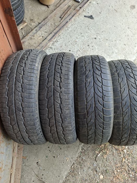 Продам шины 235/65/17