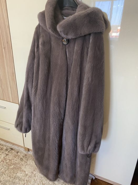 Продам норковую шубу