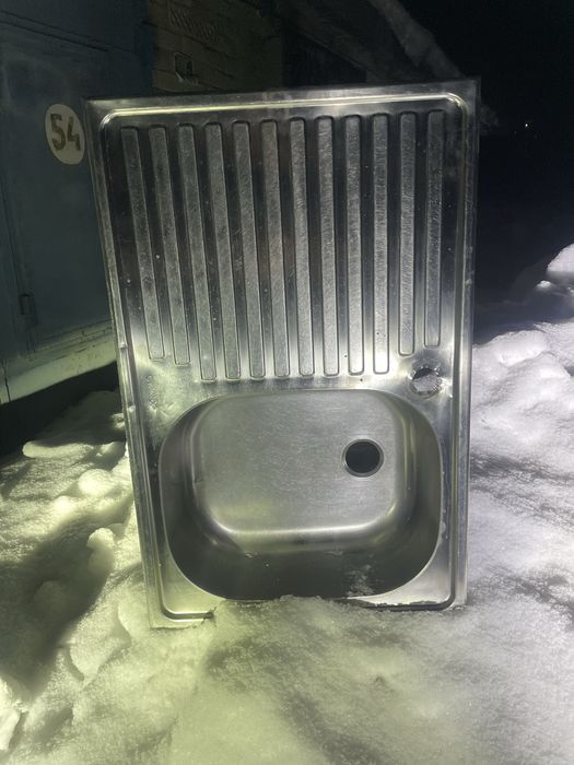 Кухонная мойка, раковина продается в хорошем состоянии