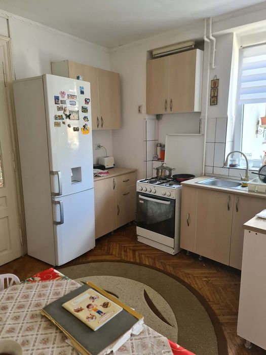 Apartament 2 camere de închiriat