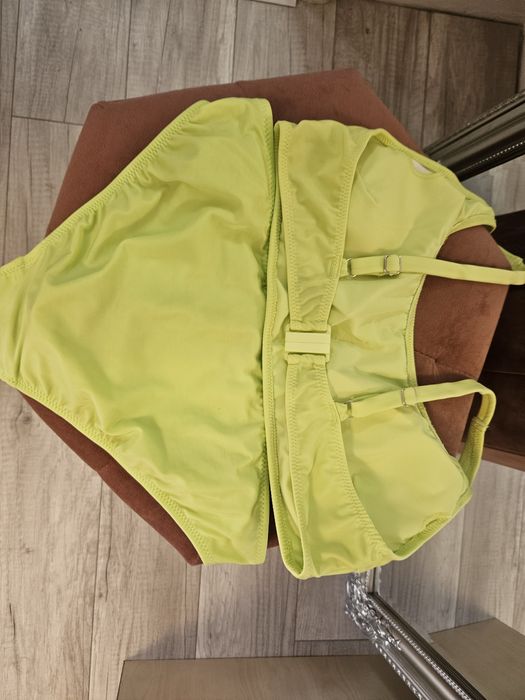 Costum de baie culoare lime 2 piese