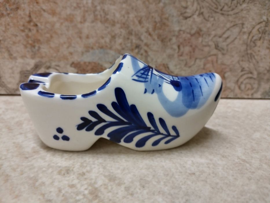 Керамичен чехъл от Амстердам