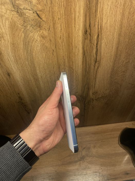 Iphone 16 pro max ок ранги хечканака айби йук ёмкис 95%