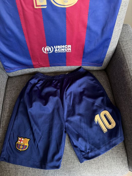 Set tricou + pantaloni scurti FCB Messi- 10 - 11 ani