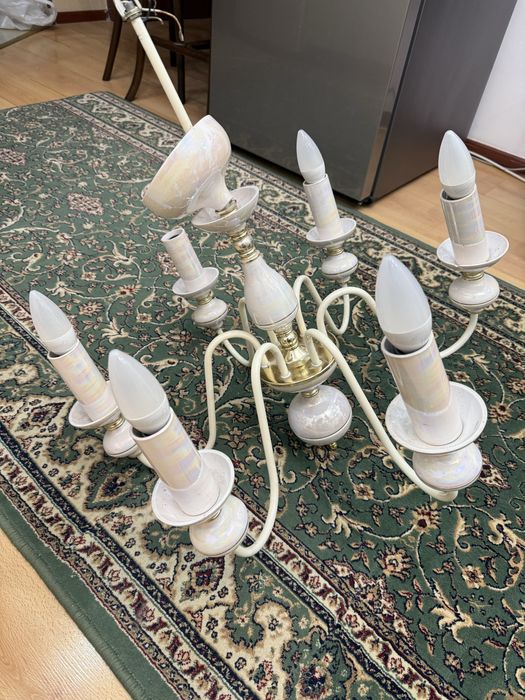 Люстра фарфоровая