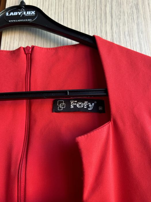 Vand rochie scurta IN PUFF marimea 36