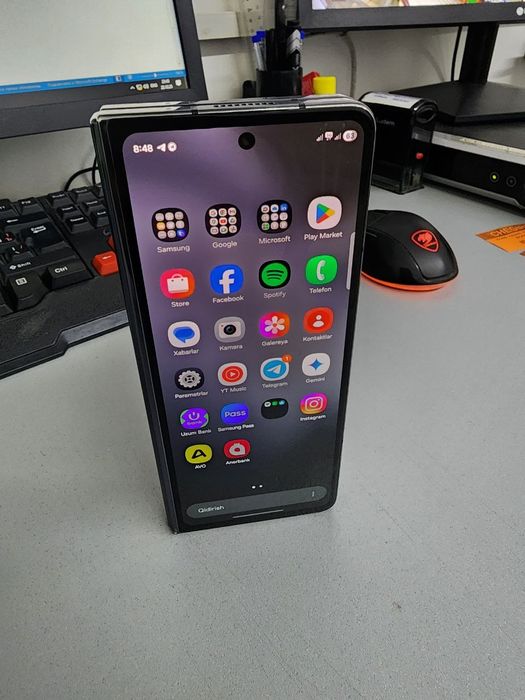 Samsung Galaxy Z Fold 5