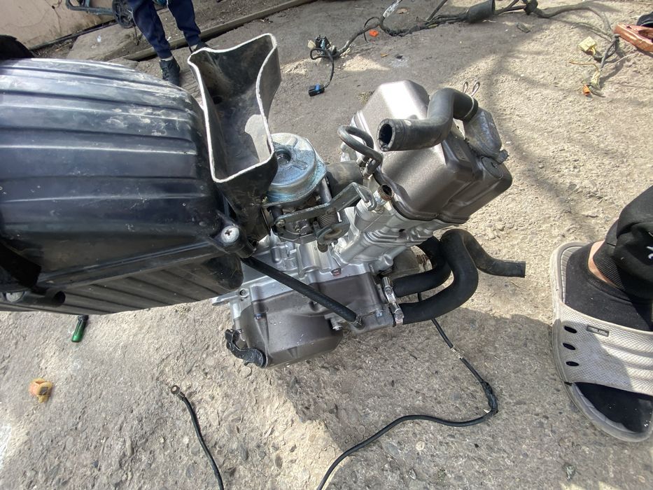 Vând motor honda 125 ccm