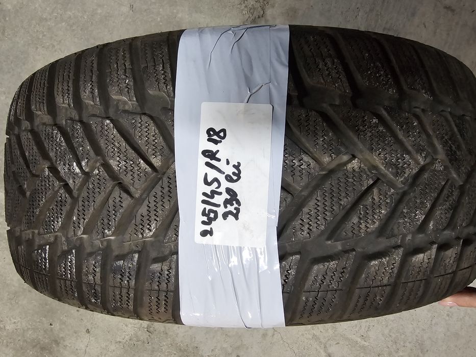 245 45 R 18 Dunlop iarna