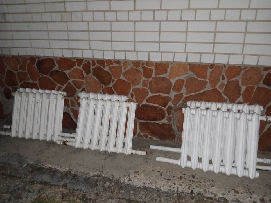 Продам батареи чугунные