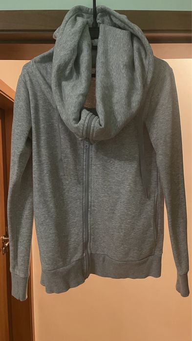 Сив дълъг суичър