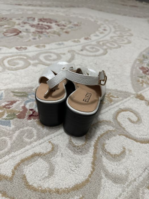 Женская обувь