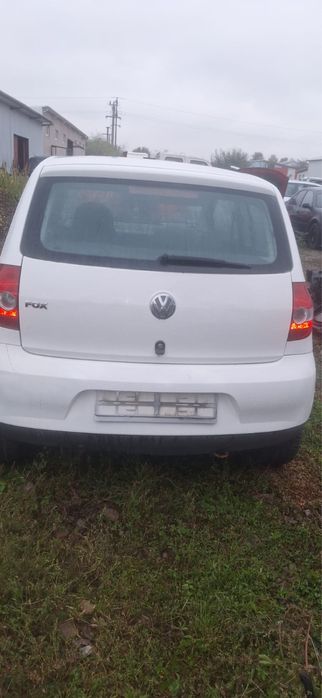 Dezmembrez vw fox 2006