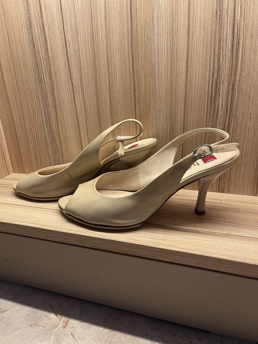 Женская обувь