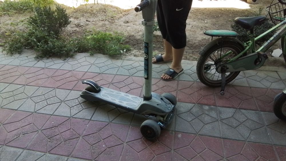Velosiped va Samokatlar
