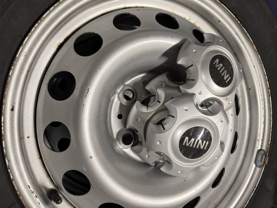 Гуми с джанти за мини купър