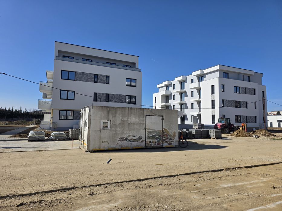 Proprietar vand apartament nou Micro 17