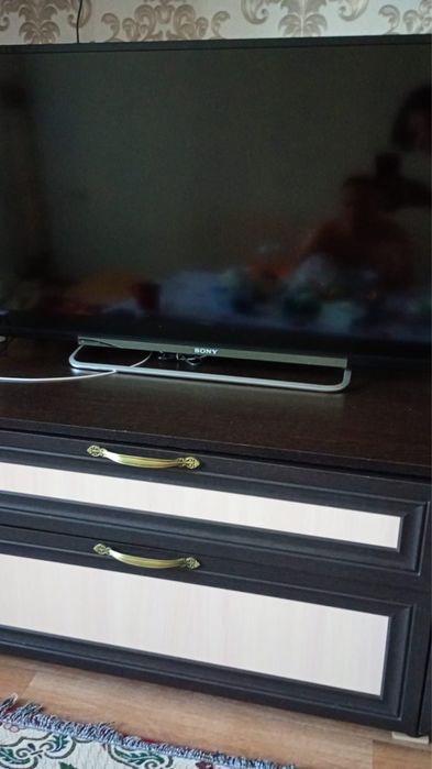 Продаю sony телевизор