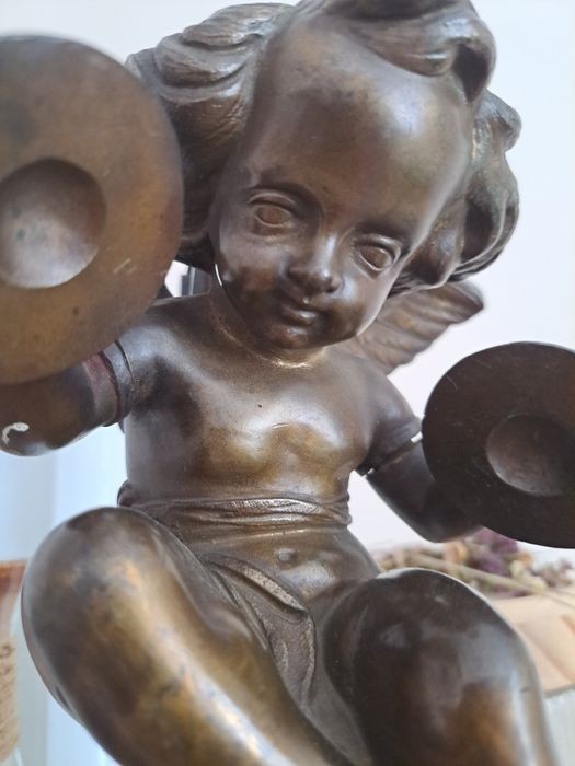 Херувим бронзова фигура