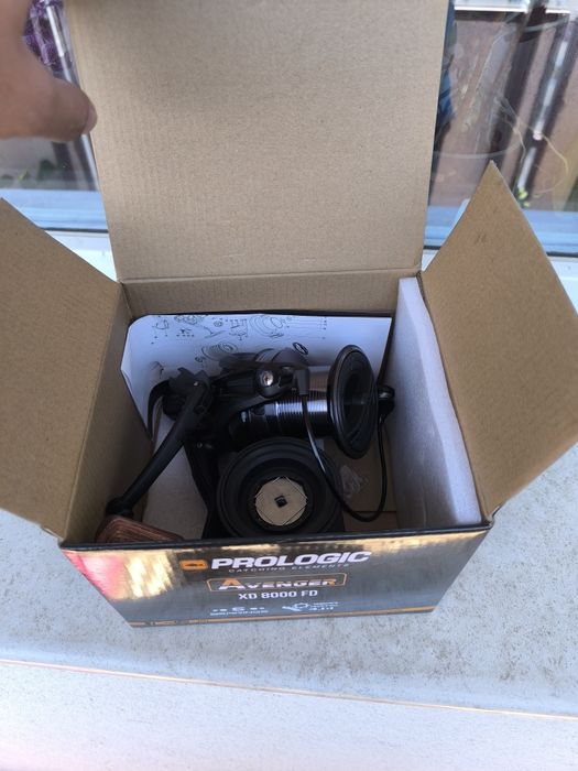 Шаранджийски въдици FL Strategist 3.75 lb+ Prologic Avenger XD 8000 FD