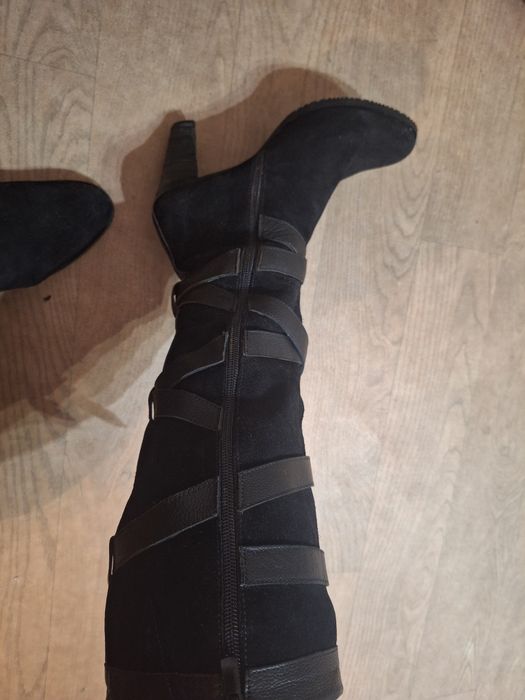 Дамски черни ботуши