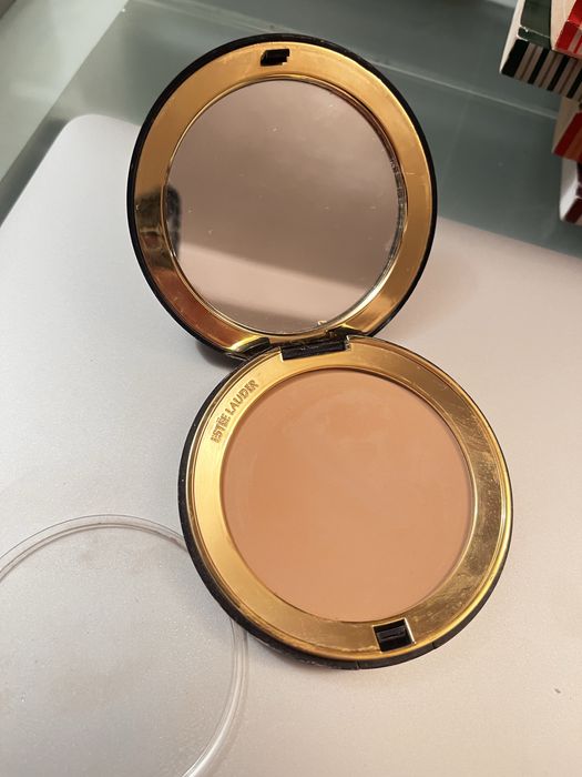 Пудри за лице Este lauder  Четки за Грим Червило