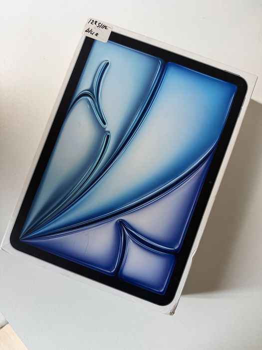 iPad Air 11, M2 WiFi carular 128 gb + стилус Apple