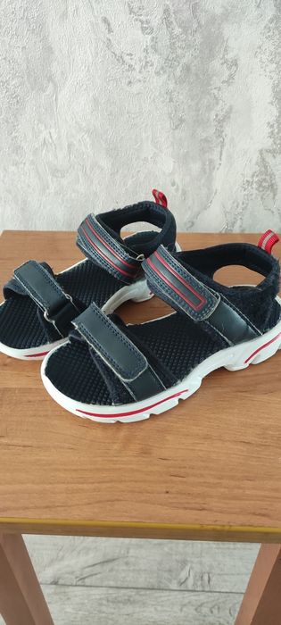Сандали на мальчика