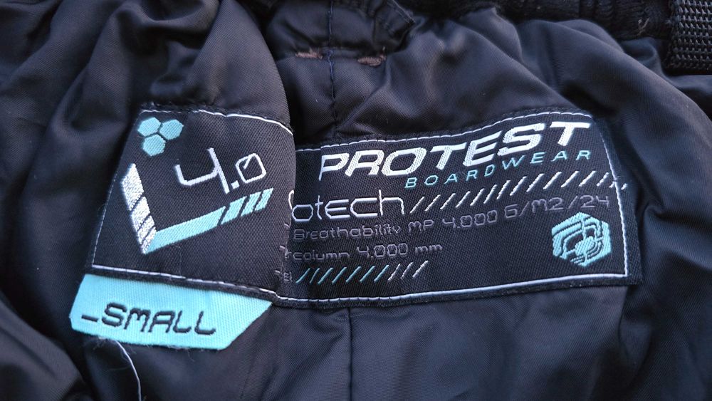 Дамски ски екип Gaastra и PROTEST 4000mm размер S-M