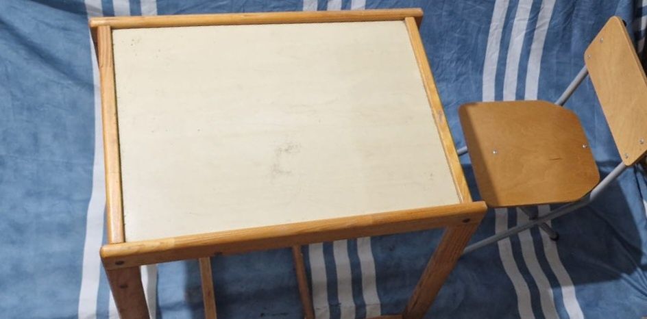 Мини столик для уроков