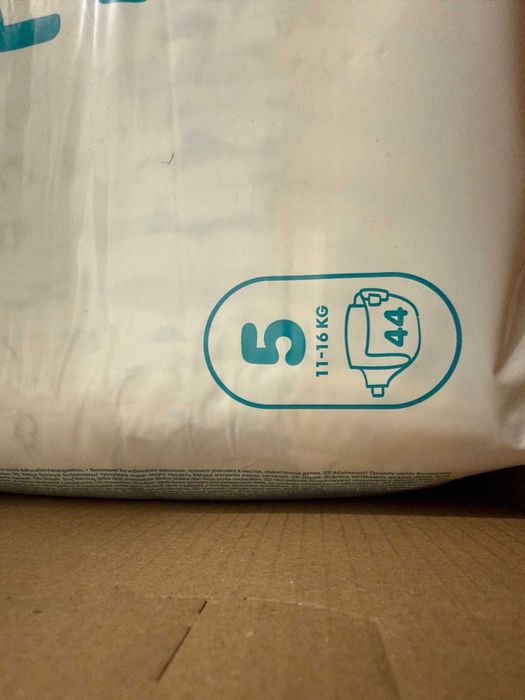 Памперси Pampers Premium Care 5 (11-16 кг) – 44 бр.