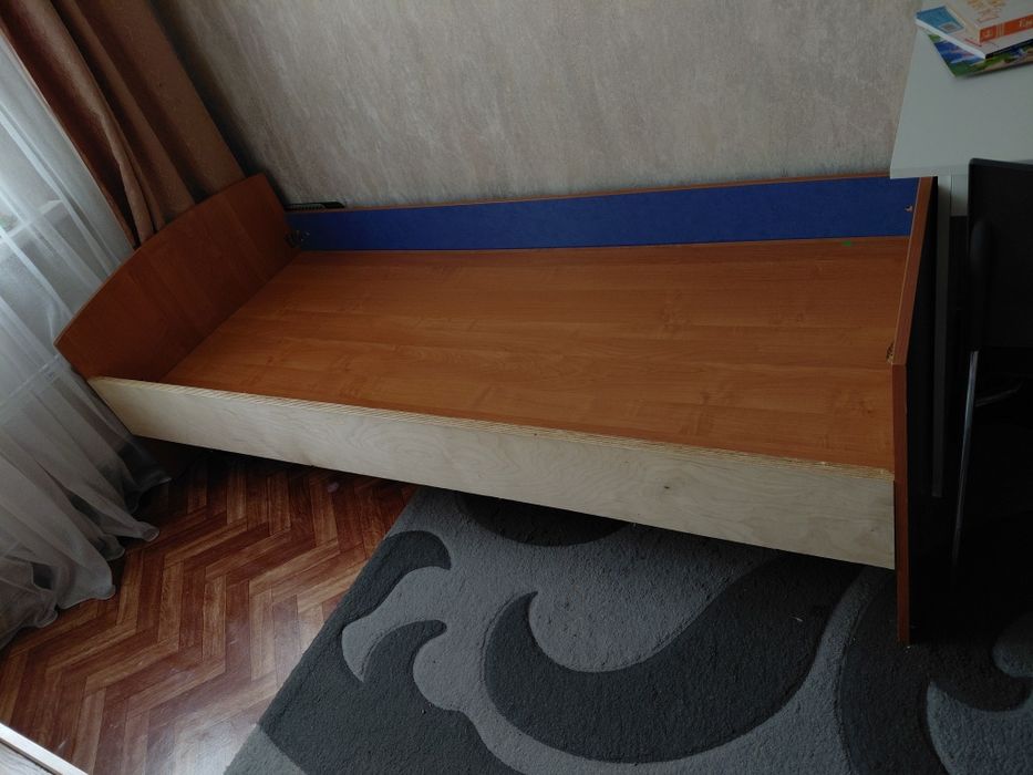 Две односпальные кровати