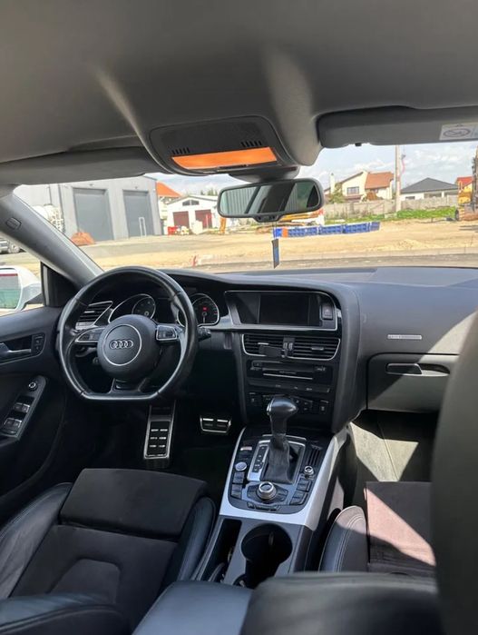 Vând Audi A5 facelift 2015