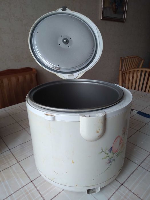 Продам пароварку электрическую