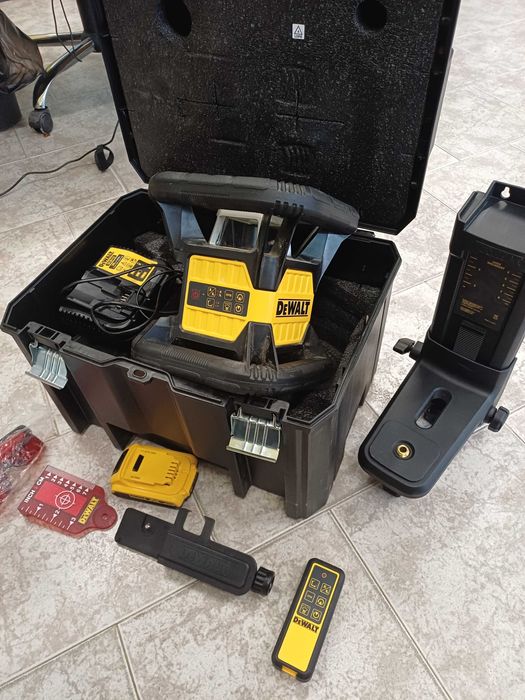 Ротационен лазер DeWalt в гаранция