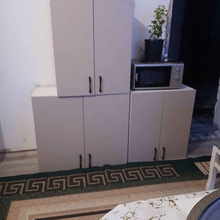Продам Кухонный Гарнитур и стол