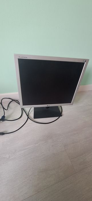 Monitor LG in stare impecabila nu Sony Asus HP Dell samsung