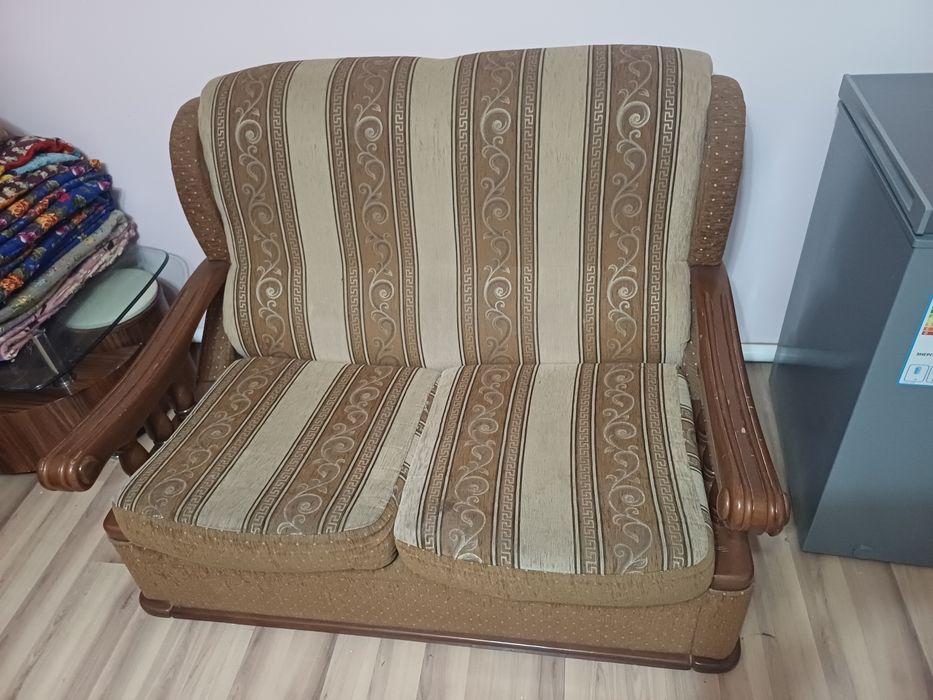 Диван в Хорошем Состояний