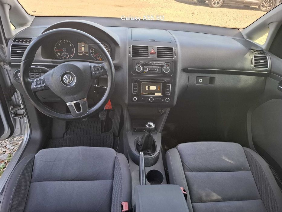 VOLKSWAGEN Touran 2011 — imagine 5