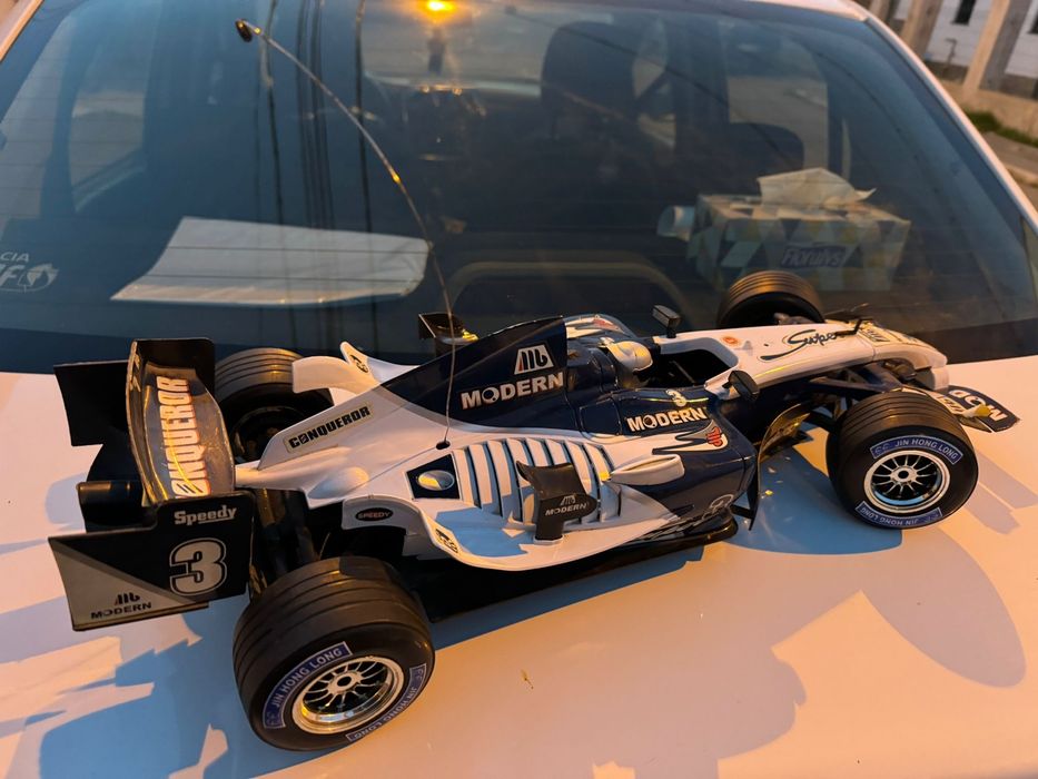 Masinuta cu telecomanda