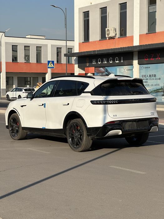 Voyah Free 318 25/25 yangi taer